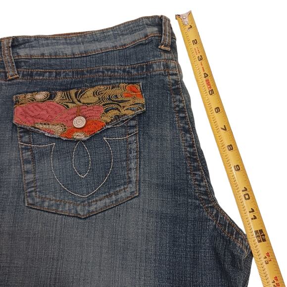 No Boundaries Jeans Jrs 36" W Blue EMBROIDERED Floral Flare Bohemian Cottagecore - Picture 11 of 16